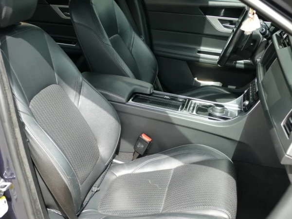 Jaguar XF Sportbrake 2.0 D Prestige Aut. 23