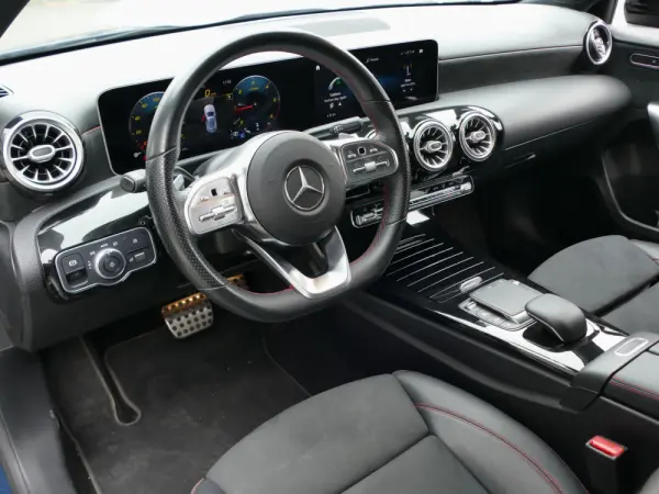 Mercedes-Benz A 180 d AMG Line Aut. 23