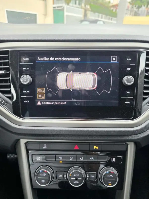 Volkswagen T-Roc 1.0 TSI Style 12