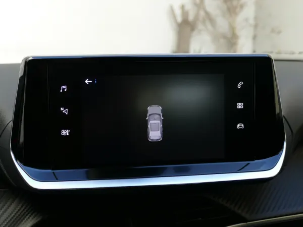 Peugeot 2008 1.2 PureTech Allure EAT8 18