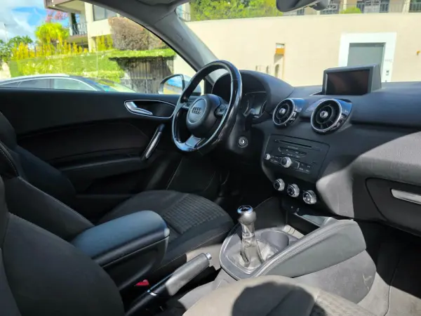 Audi A1 1.6 TDI S-line 12