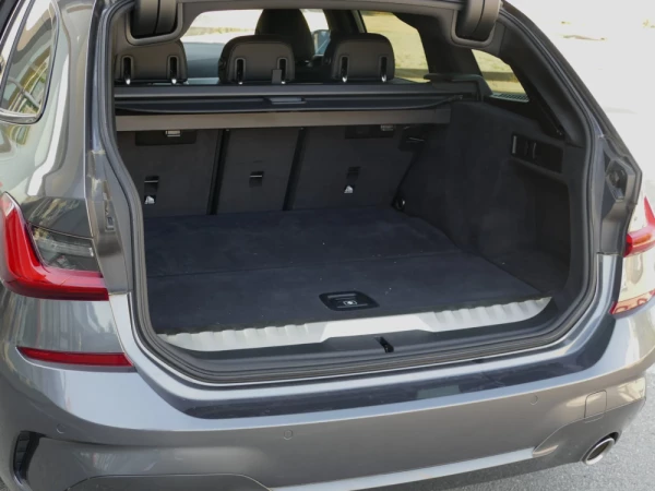 BMW 330 e Touring Pack M Auto 5