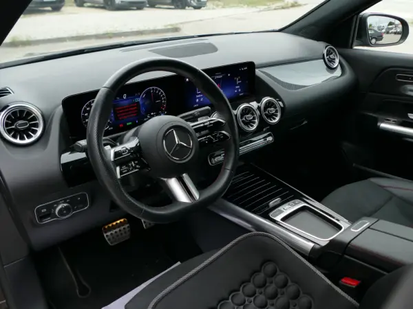Mercedes-Benz GLA 250 e AMG Line 26
