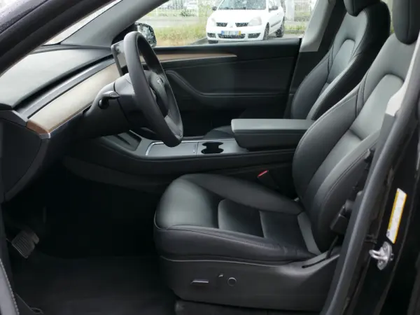 Tesla Model Y Long Range Tração Integral 25