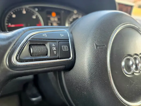 Audi A1 1.6 TDI S-line 17