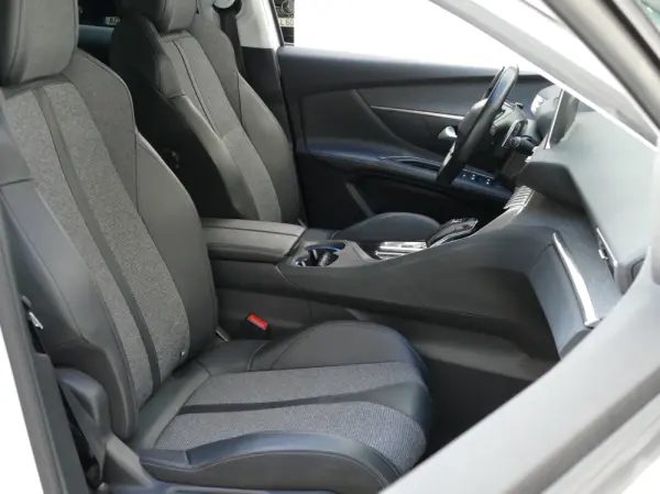 Peugeot 3008 1.6 Hybrid Allure Pack e-EAT8 25