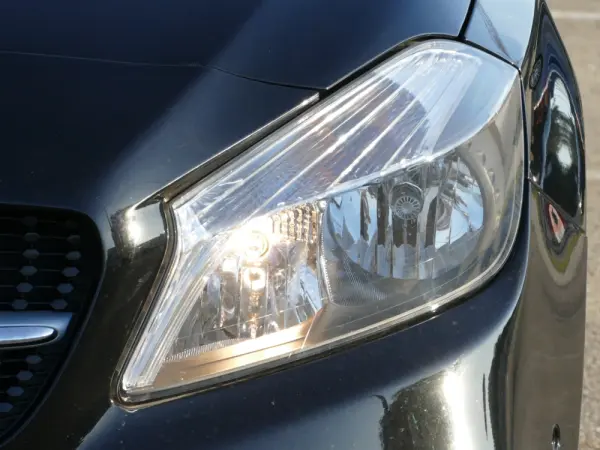Mercedes-Benz A 180 CDi BE Edition Urban 9