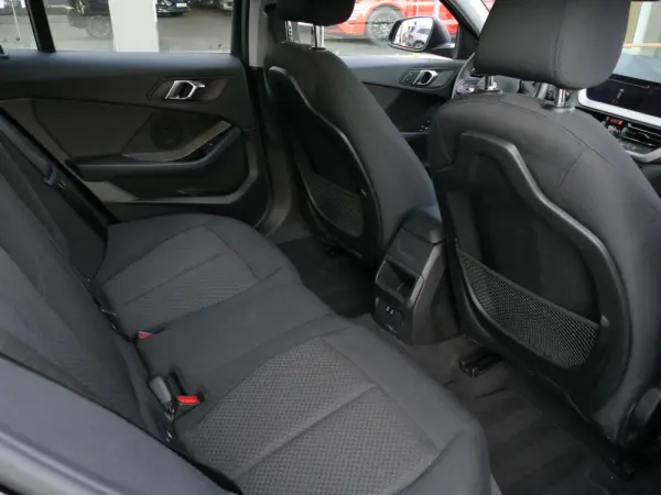 BMW 116 d Corporate Edition Auto 29