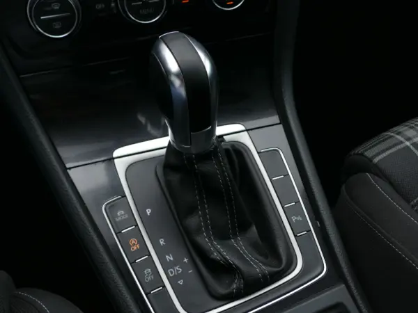 Volkswagen Golf Variant 2.0 TDI GTD DSG 26