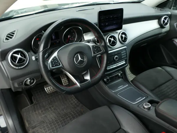 Mercedes-Benz CLA 200 d AMG Line Aut. 23