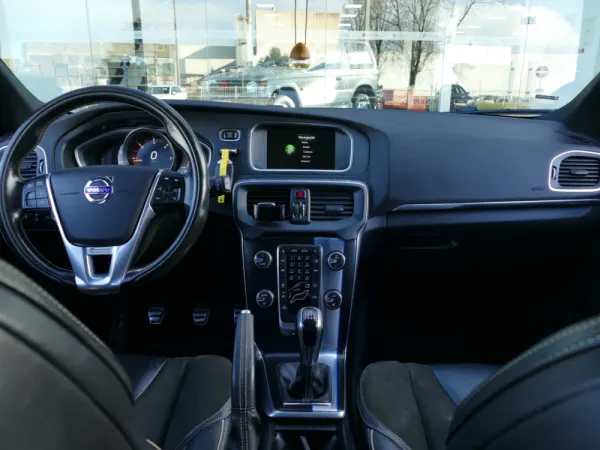 Volvo V40 2.0 D2 R-Design 28