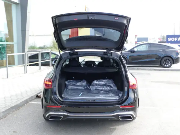 Mercedes-Benz C 300 e AMG Line 13