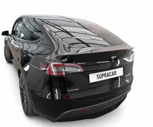 Tesla Model Y Performance Dual Motor AWD 3