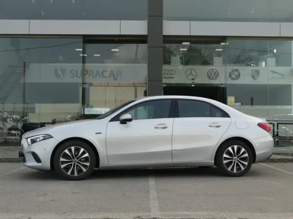 Mercedes-Benz A 250 Limousine e Style Plus 36