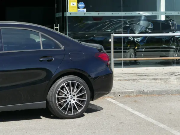 Mercedes-Benz A 250 Limousine e Style Plus 14