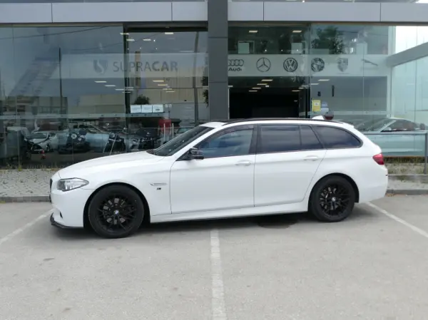 BMW 520 d Pack M Auto 44