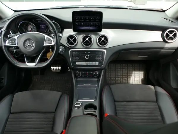 Mercedes-Benz CLA 200 d AMG Line Aut. 35