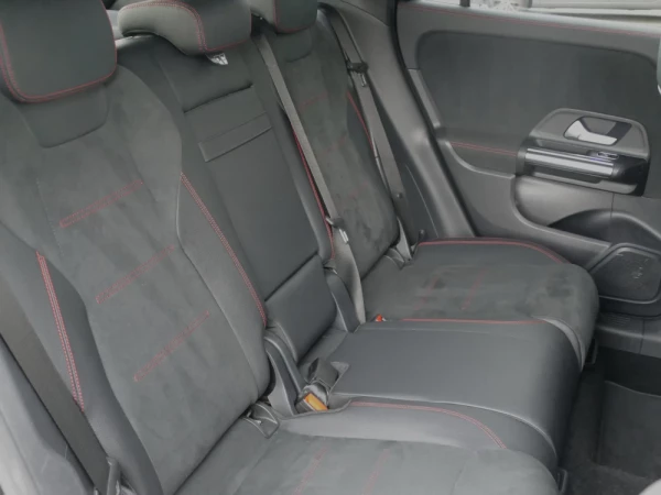 Mercedes-Benz GLA 250 e AMG Line 17