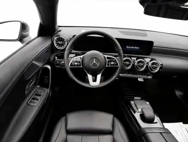 Mercedes-Benz CLA 250 e Shooting Brake Progressive 7