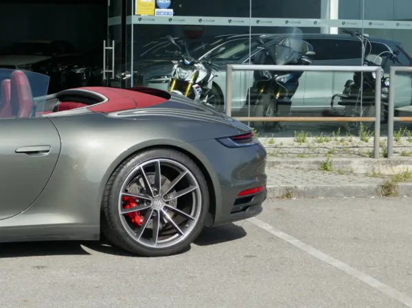 Porsche 911 (992) Carrera S PDK 10