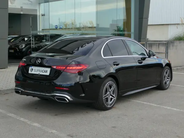 Mercedes-Benz C 300 e AMG Line 4