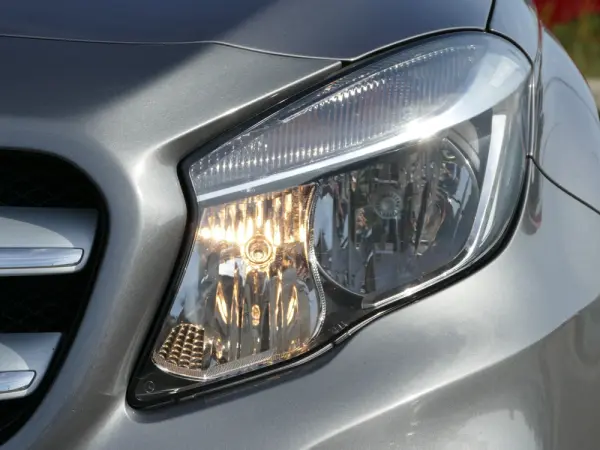 Mercedes-Benz GLA 180 d Urban Aut. 10