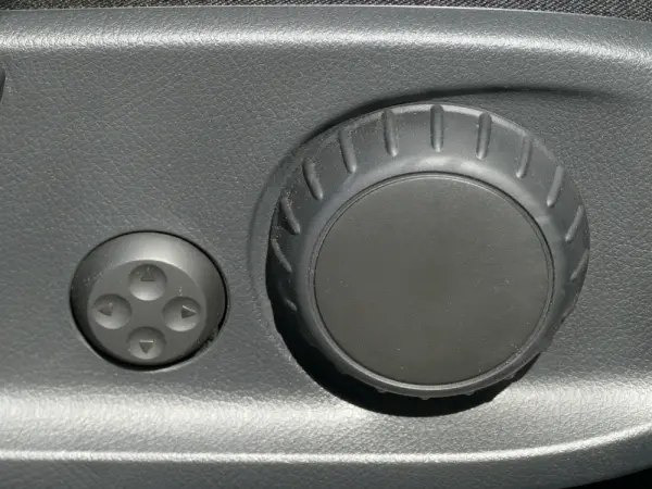 Mercedes-Benz EQB 250 Progressive 29