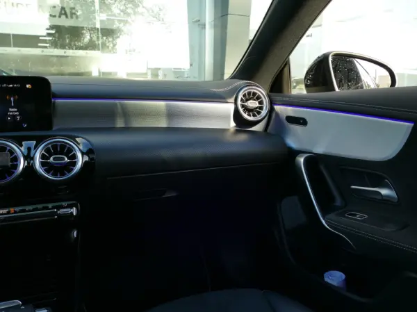 Mercedes-Benz CLA 250 e Shooting Brake AMG Line 32