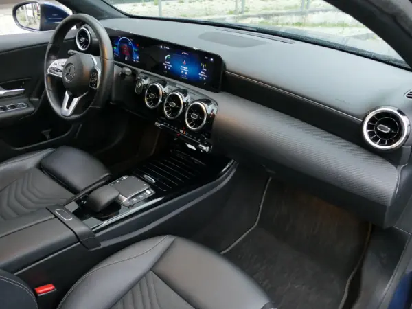 Mercedes-Benz A 250 e Style Plus 27