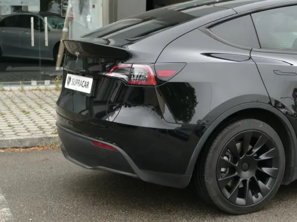 Tesla Model Y Tração Traseira 5
