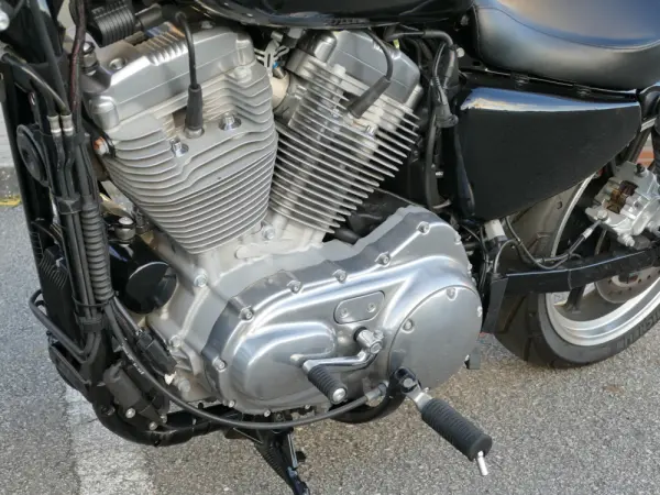 Harley-Davidson 883 L SUPERLOW 9