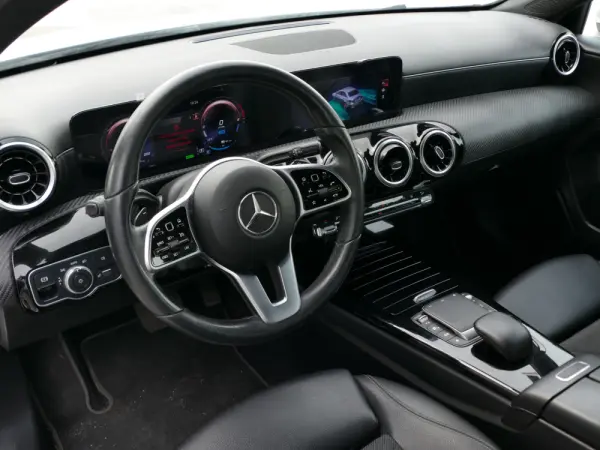 Mercedes-Benz A 250 Limousine e Style Plus 21