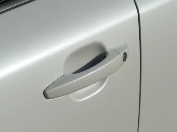 Peugeot 2008 1.2 PureTech Allure EAT8 7