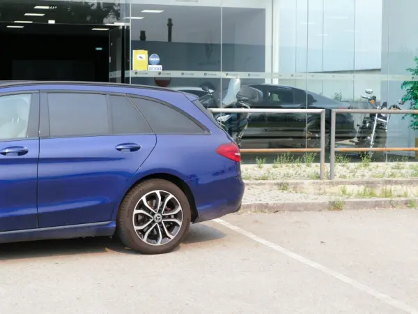 Mercedes-Benz C 300 h Avantgarde+ 15