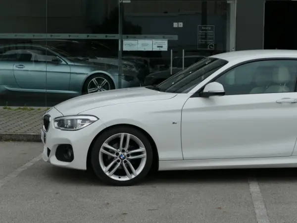 BMW 116 d Pack M 12