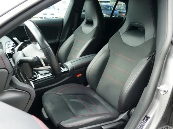 Mercedes-Benz CLA 250 e Shooting Brake AMG Line 23