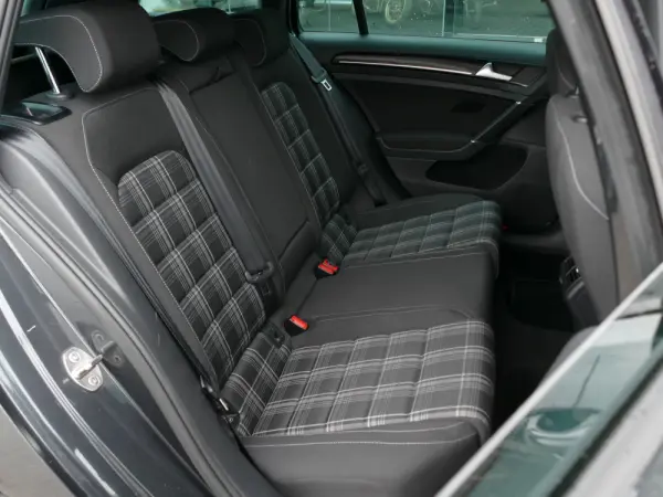 Volkswagen Golf Variant 2.0 TDI GTD DSG 34