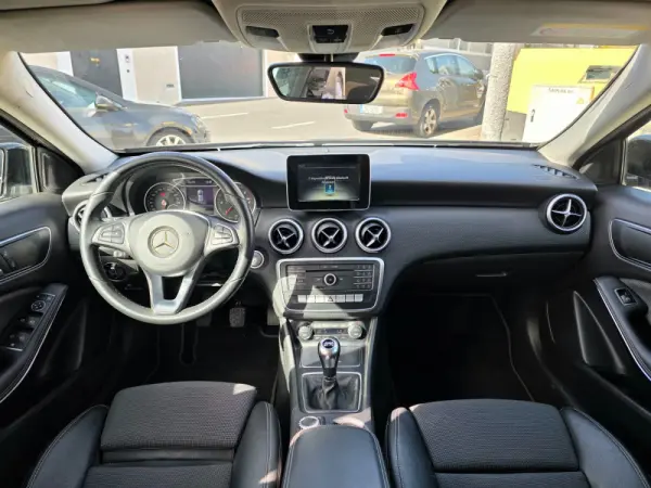 Mercedes-Benz A 180 d Urban 25