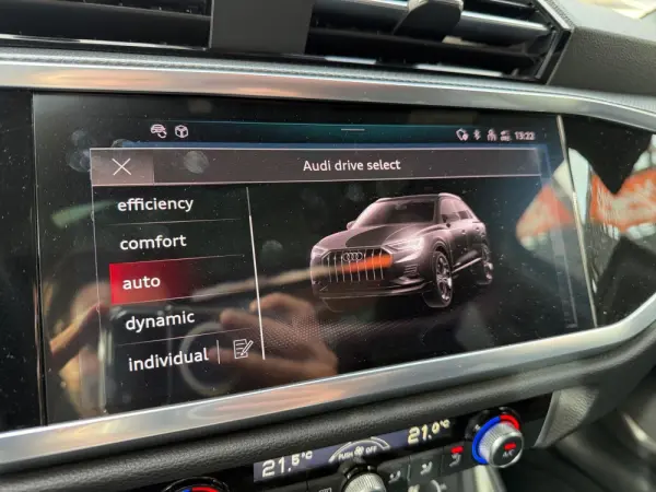 Audi Q3 35 TFSI S line S tronic 18