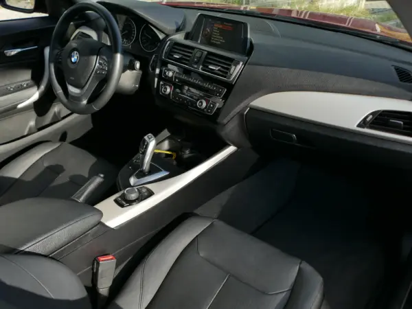 BMW 220 d Coupe Advantage Auto 28