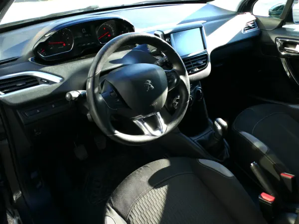 Peugeot 208 1.4 HDi Active 23