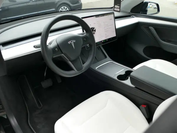 Tesla Model Y Tração Traseira 23