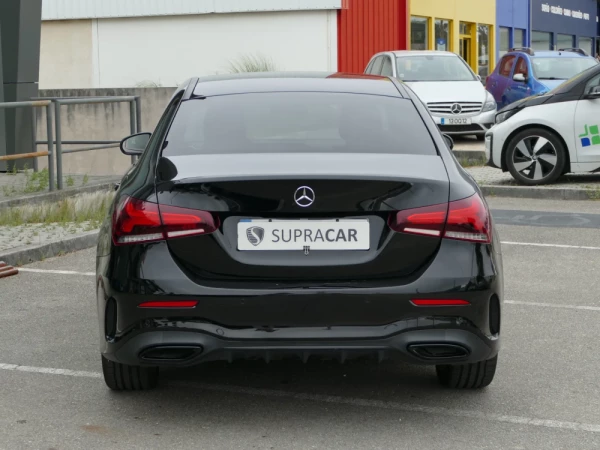 Mercedes-Benz A 250 Limousine e AMG Line 4