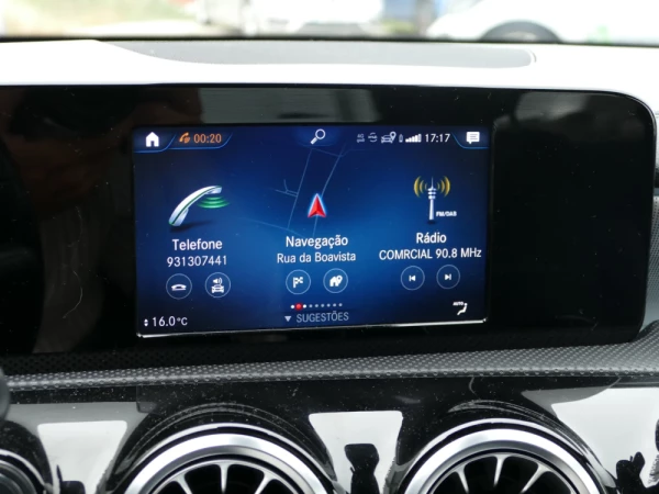 Mercedes-Benz A 250 Limousine e AMG Line 14