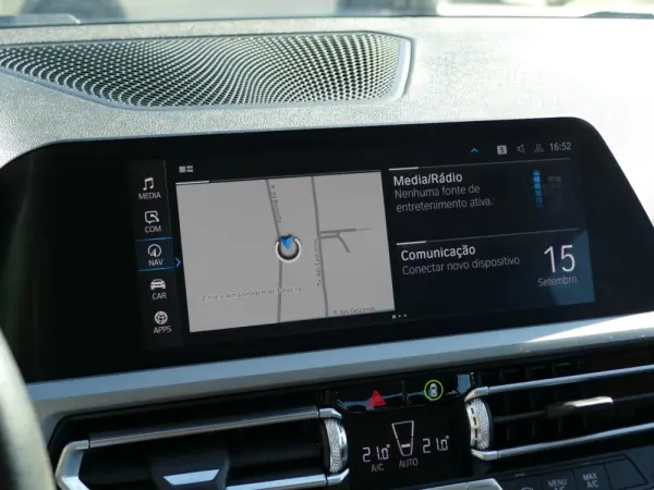 BMW 330 e iPerformance Advantage 17