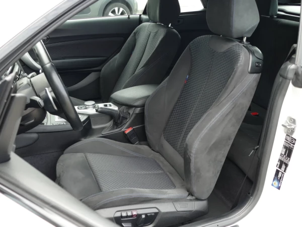 BMW 220 d Cabrio Pack M Auto 31