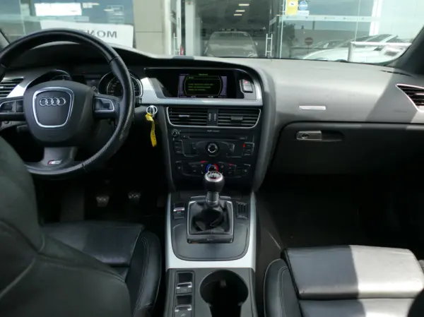 Audi A5 Cabrio 2.0 TDi S-line 35