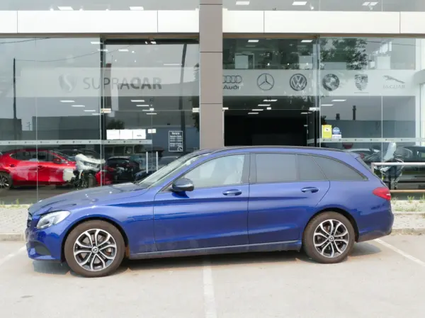 Mercedes-Benz C 300 h Avantgarde+ 41