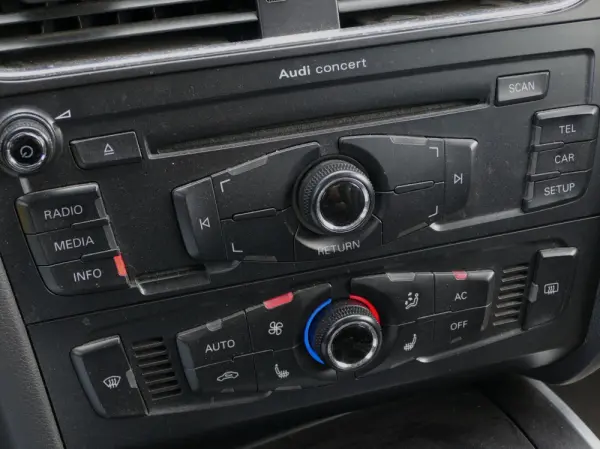 Audi A5 Cabrio 2.0 TDi S-line 22