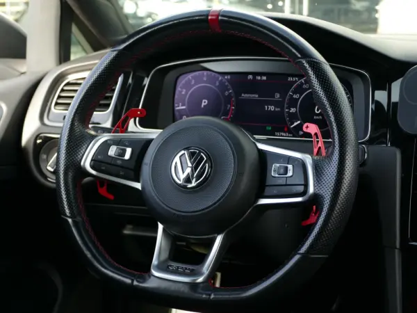 Volkswagen Golf 2.0 TSI GTi TCR DSG 38